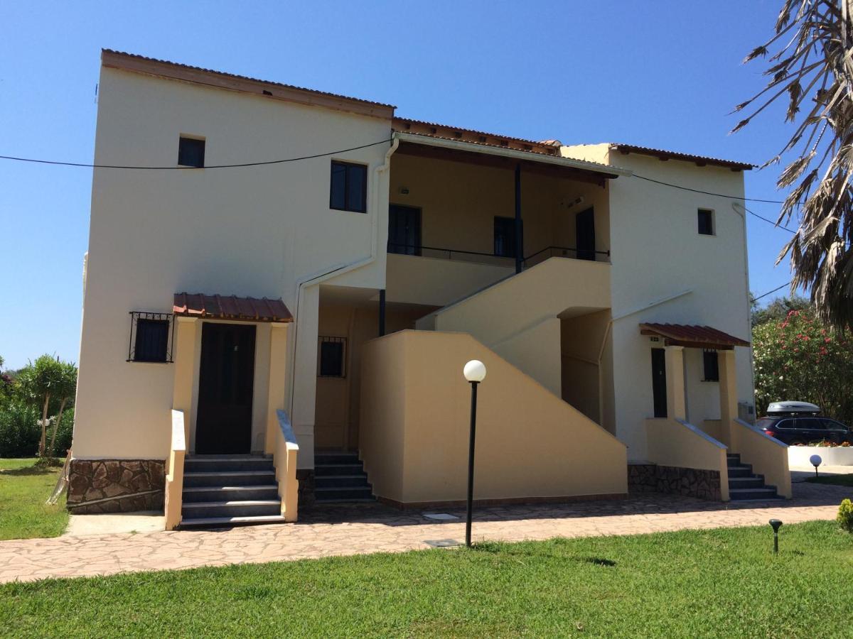 Avra Beach Apartments Lefkímmi Exterior foto