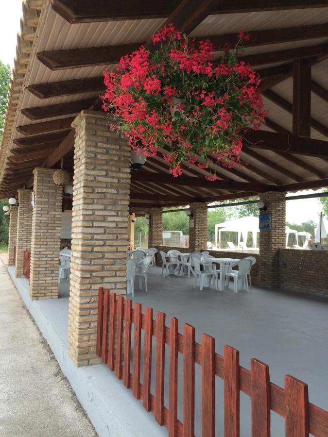 Avra Beach Apartments Lefkímmi Exterior foto